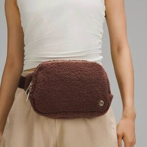 Lululemon Sherpa Brown 2L Belt Bag with Gold Hardware